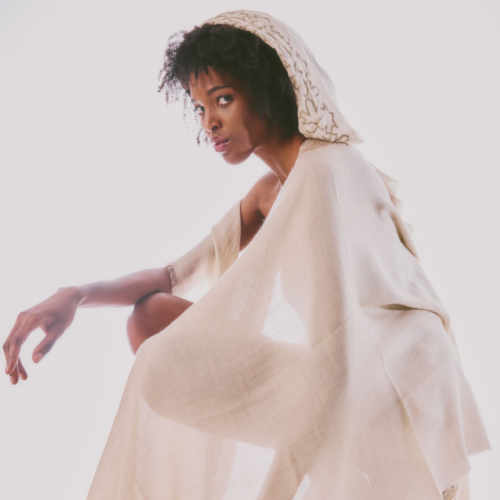 BEIGE CASHMERE & SILK SHAWL KHAKI SULTAN HAN