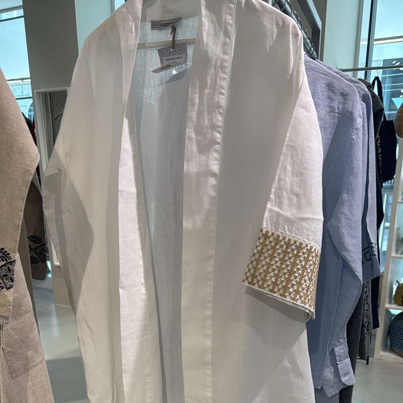 WHITE LINEN KAFTAN ROBE BEEHIVE