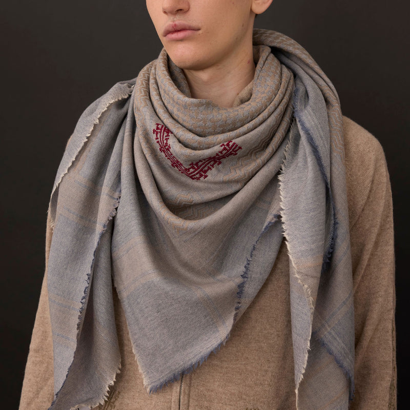 2 burgundy 2 taupe corners